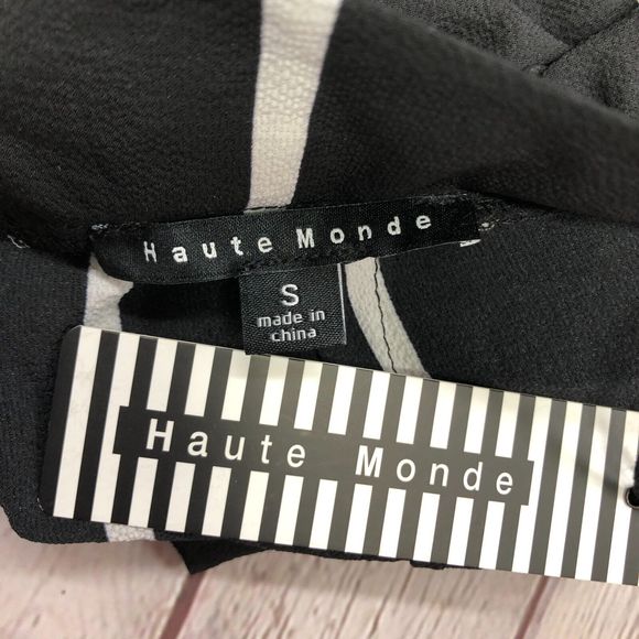 NWT Haute Monde Women Shorts with Skirt Size Small Stripes B237 -12 - Picture 13 of 16